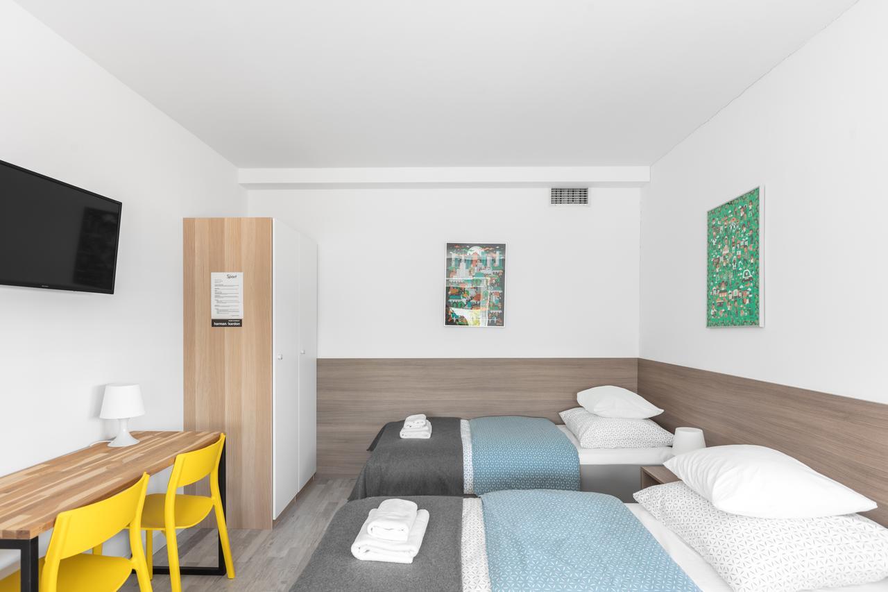 B&B Sport Rooms Warsawa Bagian luar foto