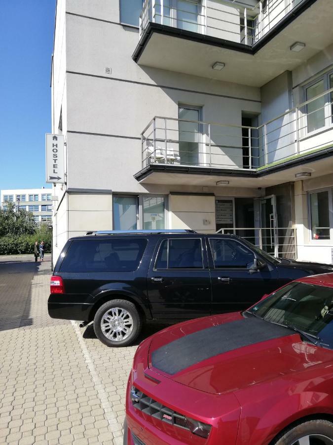 B&B Sport Rooms Warsawa Bagian luar foto